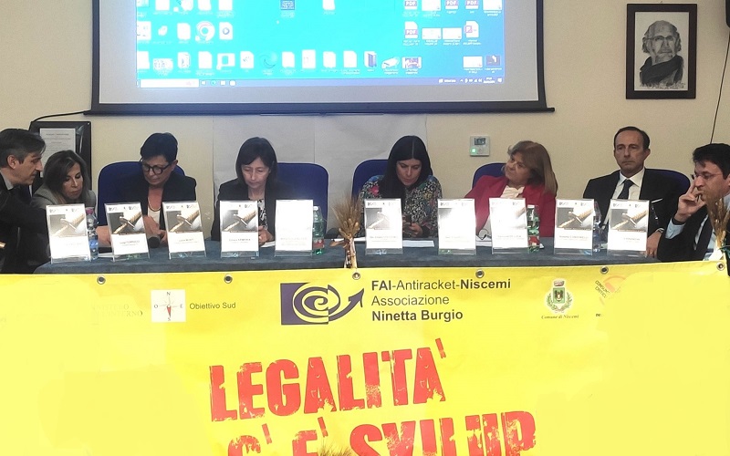 Niscemi, giornata antiracket, il commissario del Governo: «Denunciare e rialzarsi sempre»