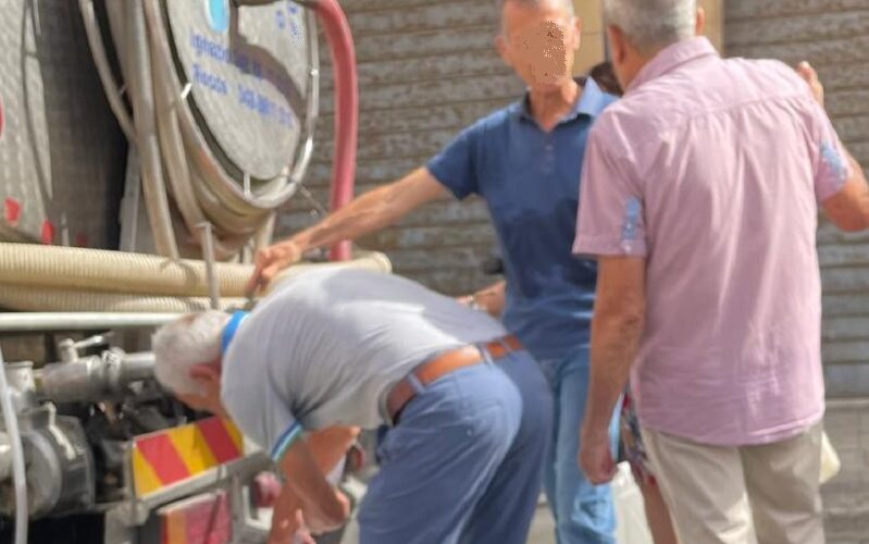Riesi, polemiche sul mancato acquisto dell’autobotte. Opposizione incalza la giunta