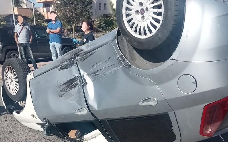 Gela: auto cappotta in via F Dieci, una persona trasportata d’urgenza in ospedale