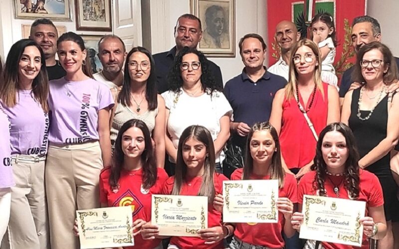 Niscemi, campionesse regionali di ginnastica. Consegnate pergamene per meriti sportivi