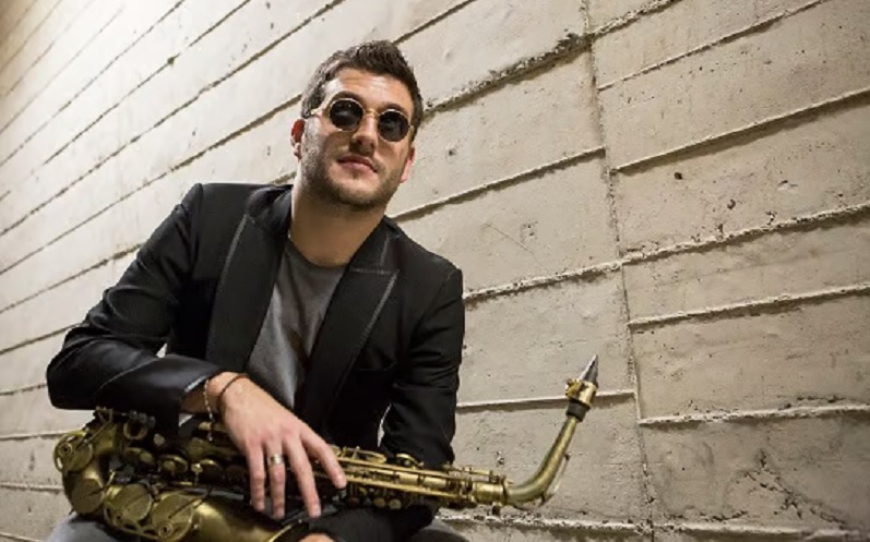 Gela: rassegna d’arte varia in viale Mediterraneo. E domenica Francesco Cafiso Quintet live