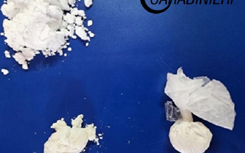 Niscemi: droga negli slip, arrestato. Gela, spacciatore in manette per cocaina e hashish