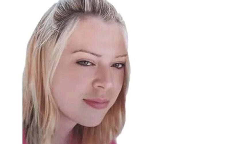 Morta una ragazza di 31 anni, lascia la figlia in tenera età . Autopsia in presenza di 2 periti