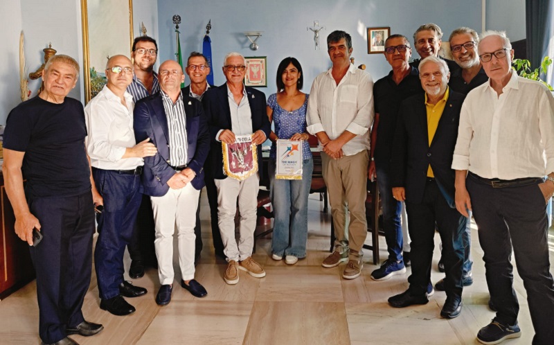 Gela, governatore del Rotary Sicilia in municipio. Altamore: «Prezioso lavoro dei club»
