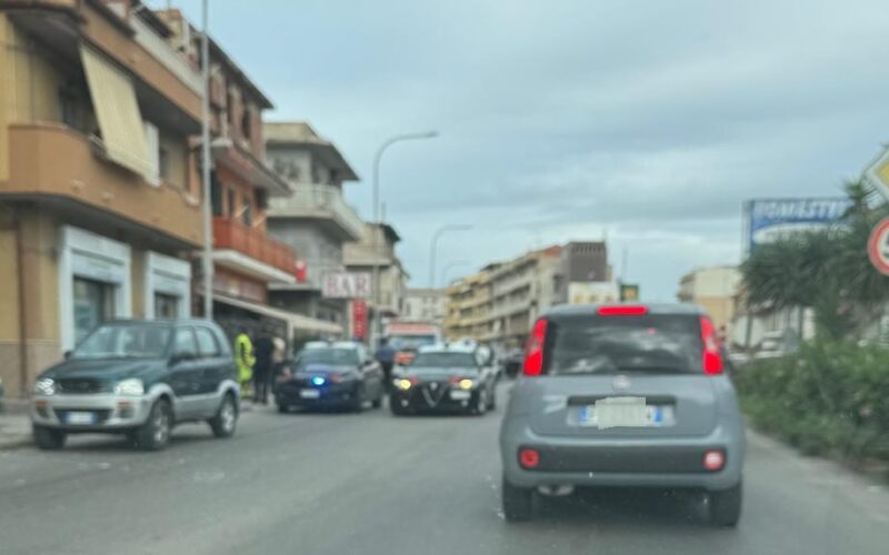Gela: altra vittima della strada, 66enne travolto da un’auto. L’incidente in via Venezia