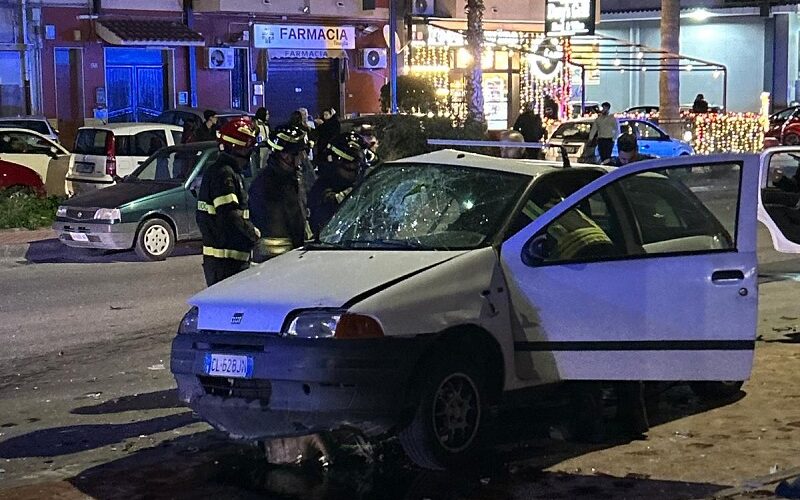 Gela, schianto nella notte in via Venezia. Anziano muore poco dopo in ospedale