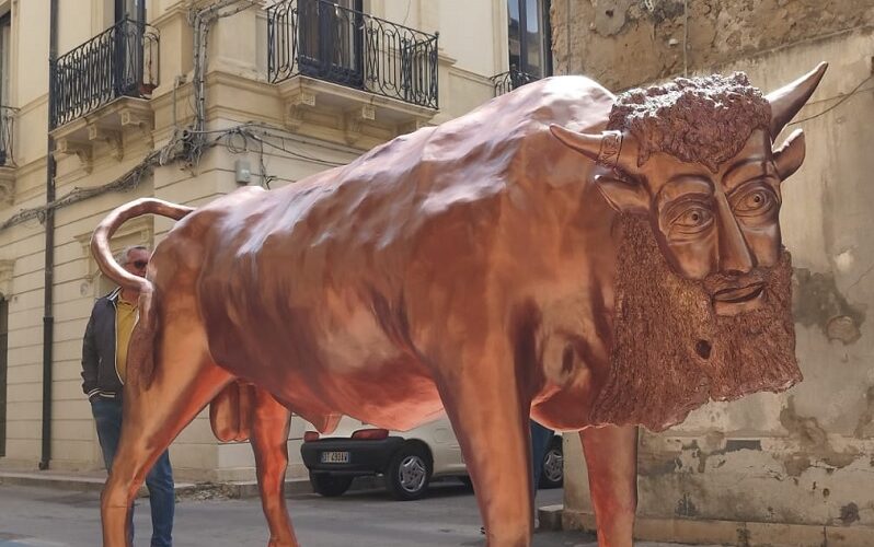 Il Toro di Gela simbolo della città , comitato avvia una raccolta fondi attraverso il web