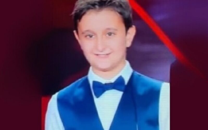 Niscemi tifa per Francesco, il cantante violinista venerdì sera in finale a «The Voice Kids»