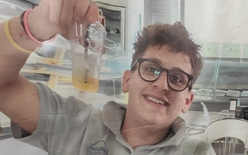 Niscemi: dolore per un’altra vita rubata. L’addio ad Antonio, morto a 20 anni dopo un incidente
