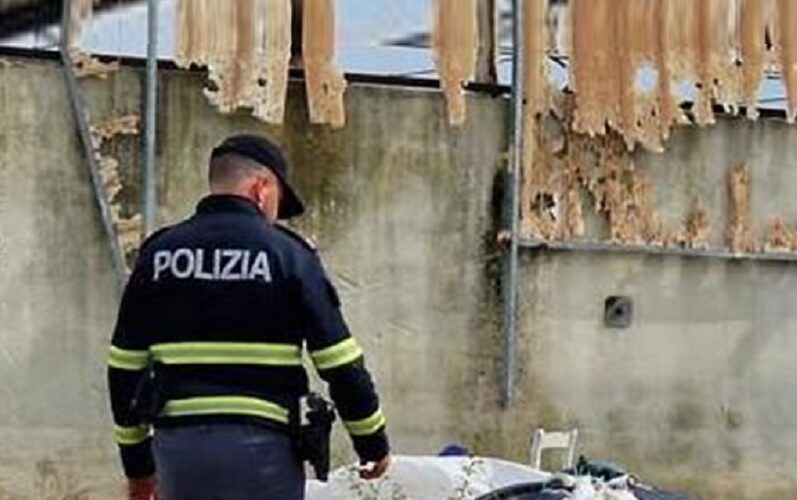 Niscemi: pneumatici usati, inerti, pattume vario e pure eternit. Scoperta una discarica abusiva