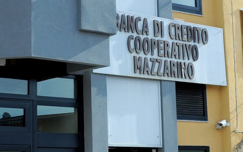 Banca dei Castelli, nominato un commissario. Il sindaco Faraci chiede un incontro