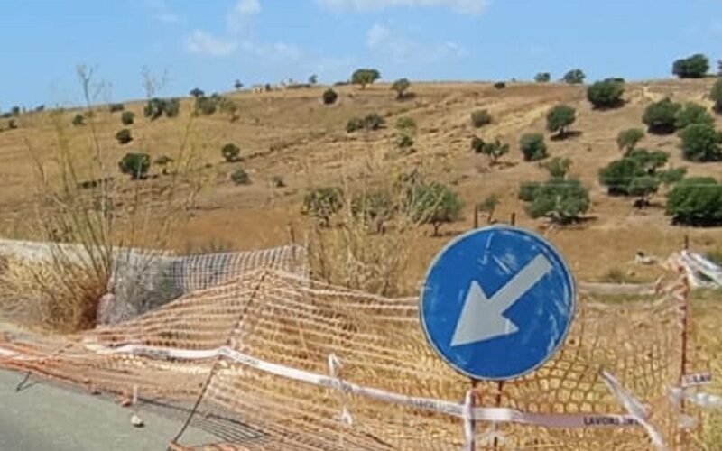 Niscemi: strade in abbandono, percorso a ostacoli per Caltagirone. Servono interventi