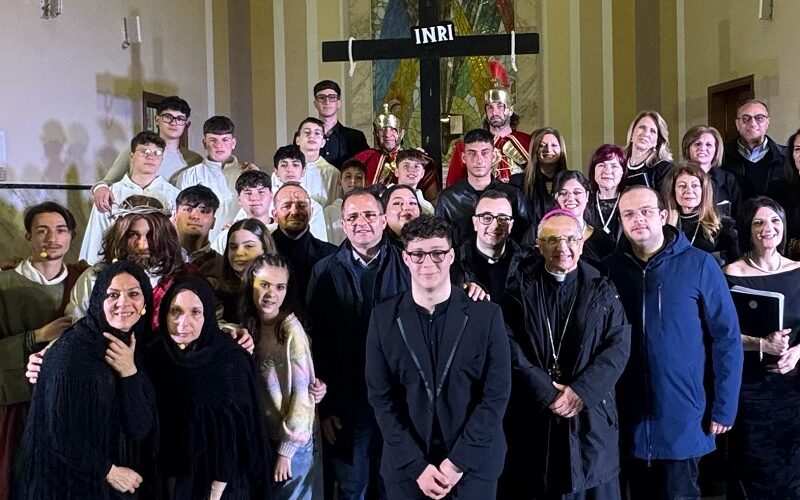 Riesi, Passione di Cristo, fede ed emozione. Successo di pubblico, oggi si replica a Mazzarino
