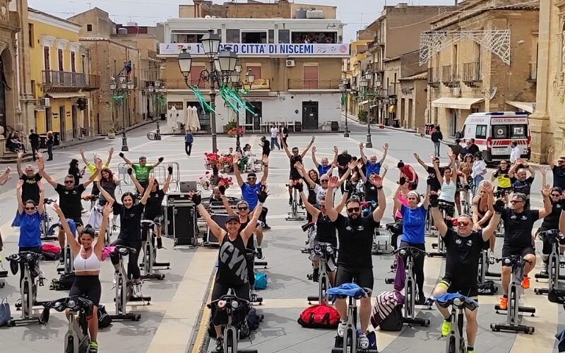 Niscemi, amanti del pedale celebrano lo sport. In piazza l’evento Biking Program