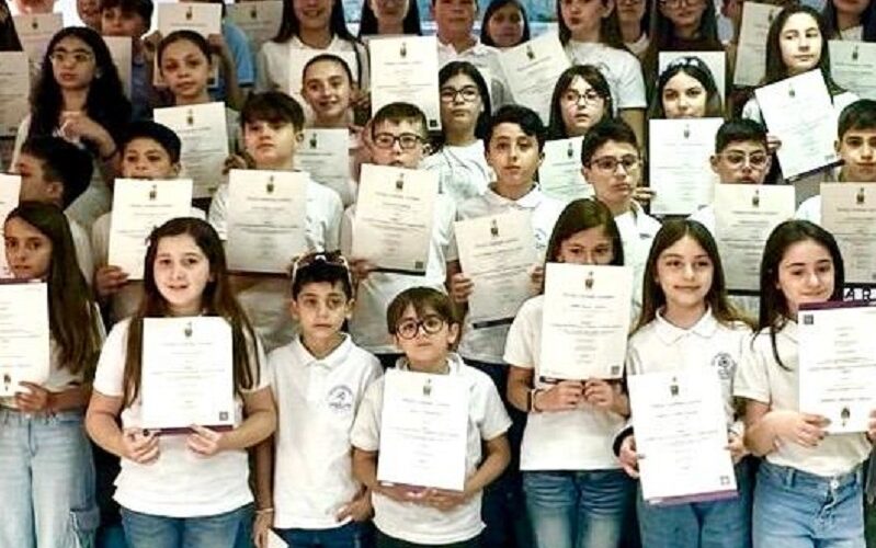 Niscemi: studio lingue straniere, attestati e diplomi Delf ai ragazzi del comprensivo «Salerno»