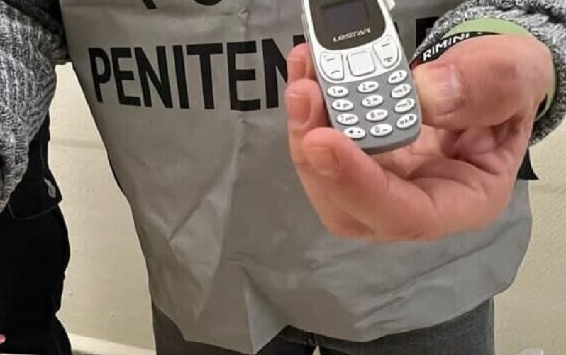 Dosi di droga e telefoni cellulari fatti entrare in carcere, eseguite stamane 12 misure cautelari
