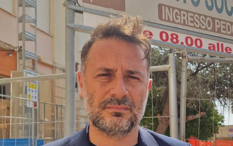Gela, la protesta non va in ferie neppure a Ferragosto. Domani altro sit in davanti all’ospedale