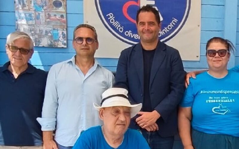 Gela, Gruppo Rocchetta dona passerelle per l’accesso dei disabili in spiaggia