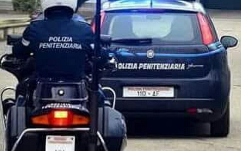 Fuga in area di servizio sull’A1, detenuto preso poco dopo. Un altro fa perdere le proprie tracce